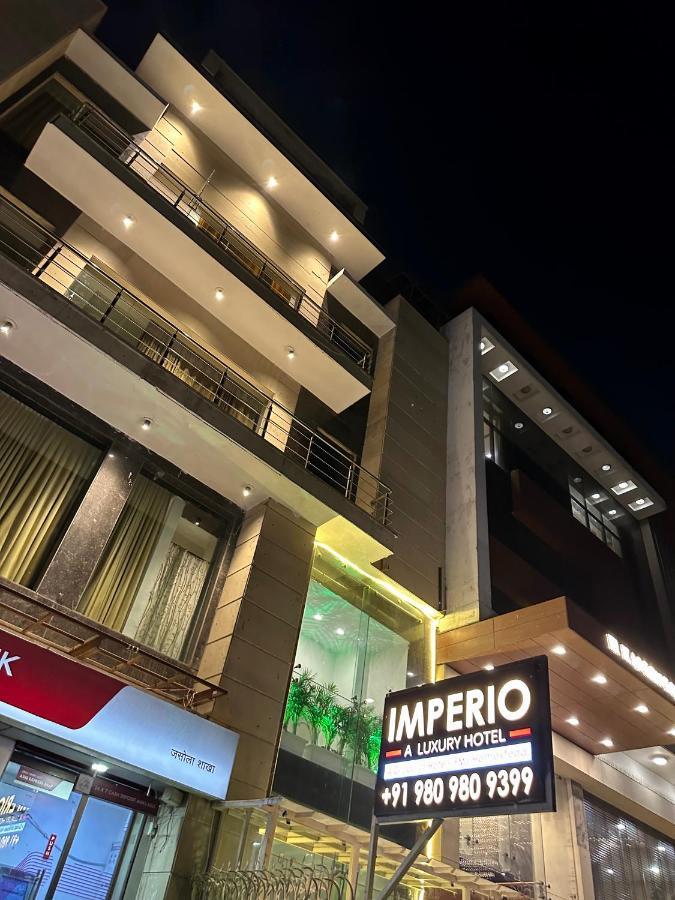 Hotel The Imperio Nova Deli Exterior foto